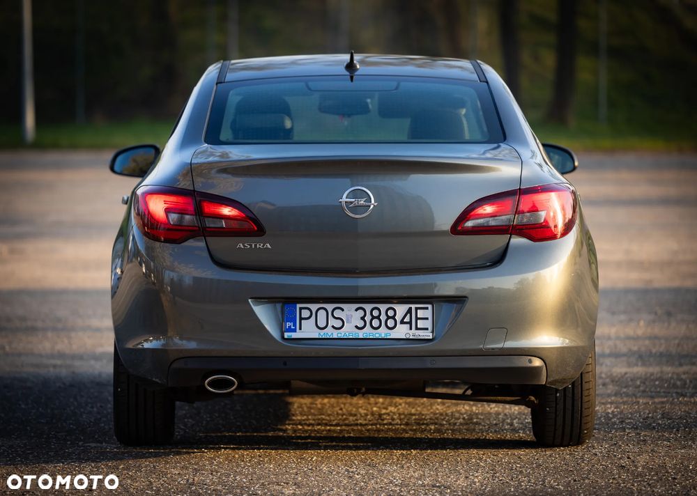Opel Astra - 11