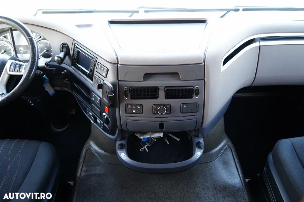 DAF XF 530 / RETARDER / I-PARK COOL / CABINĂ SUPER SPACE / - 30