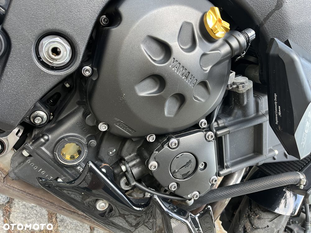 Yamaha FZ8 - 16