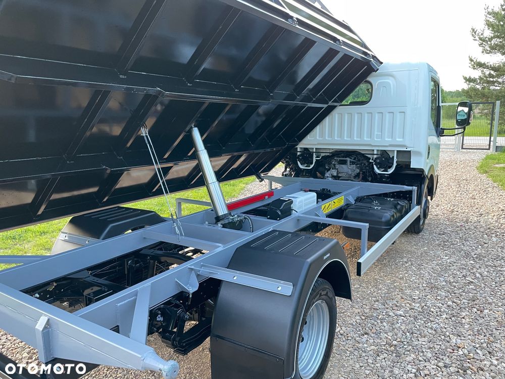 Nissan Cabstar - 6