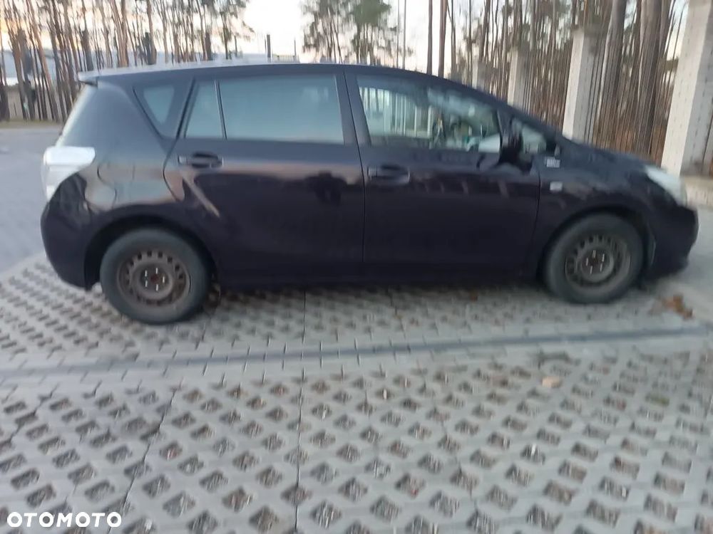 Toyota Verso 2.0 D-4D 2010 7os - 9