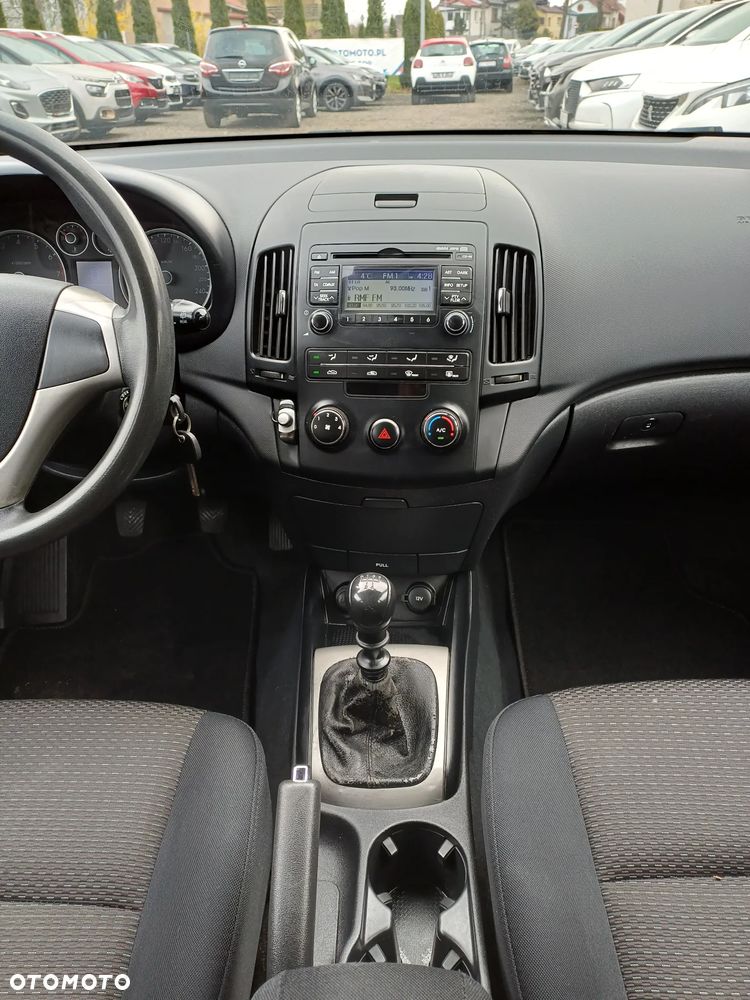 Hyundai i30 1.4 Blue Comfort - 22