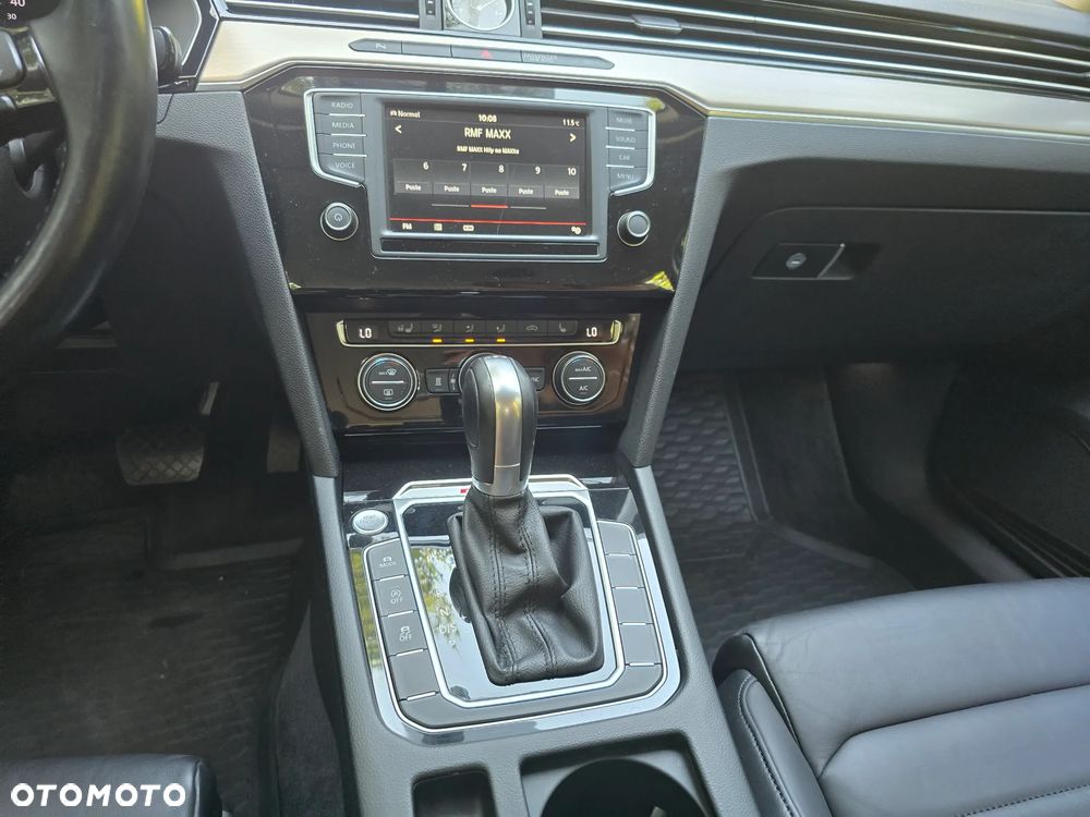 Volkswagen Passat 2.0 TDI SCR 4Mot DSG Highline - 37