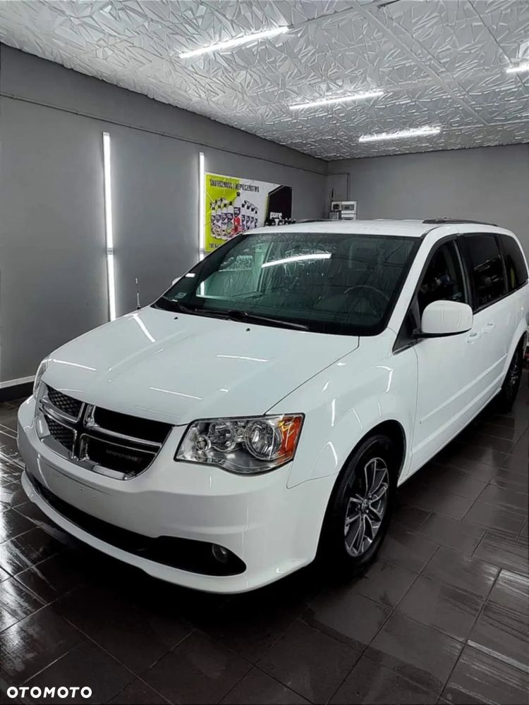 Dodge Grand Caravan - 3