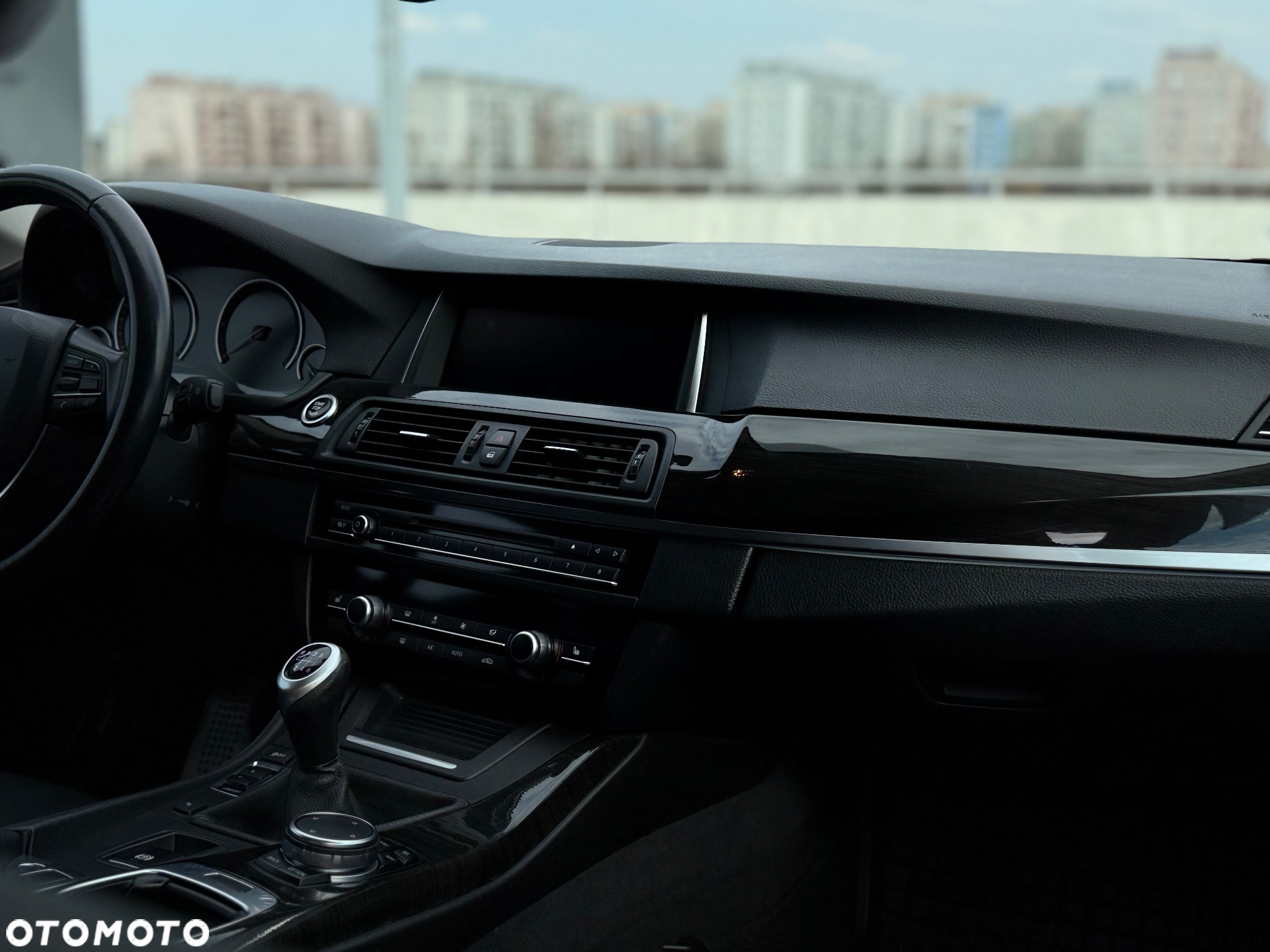 BMW Seria 5 520d Luxury Line - 33