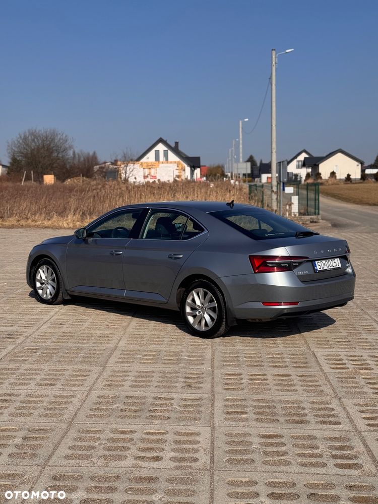 Skoda Superb 2.0 TDI SCR 4x4 Ambition DSG - 6
