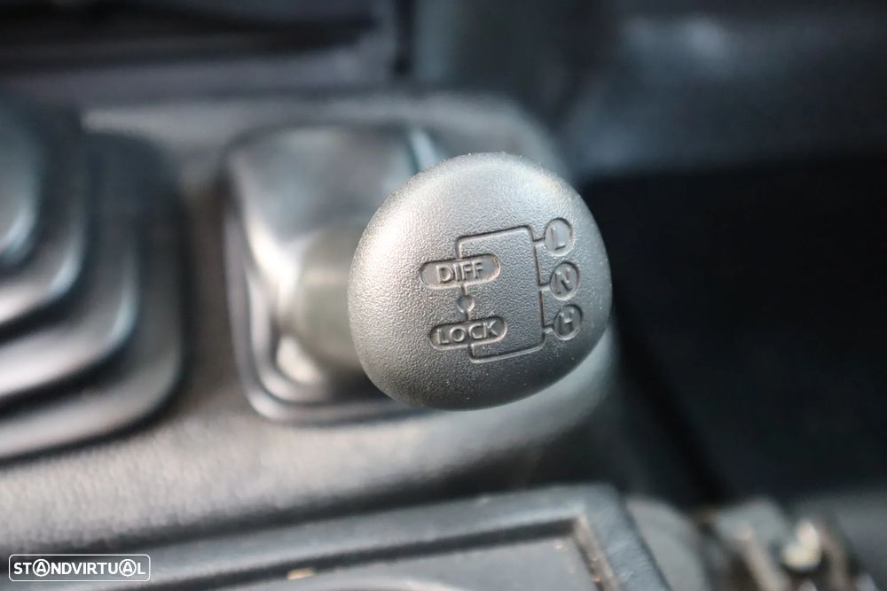Land Rover Defender 130 CC 2.2 CRD E CD - 23