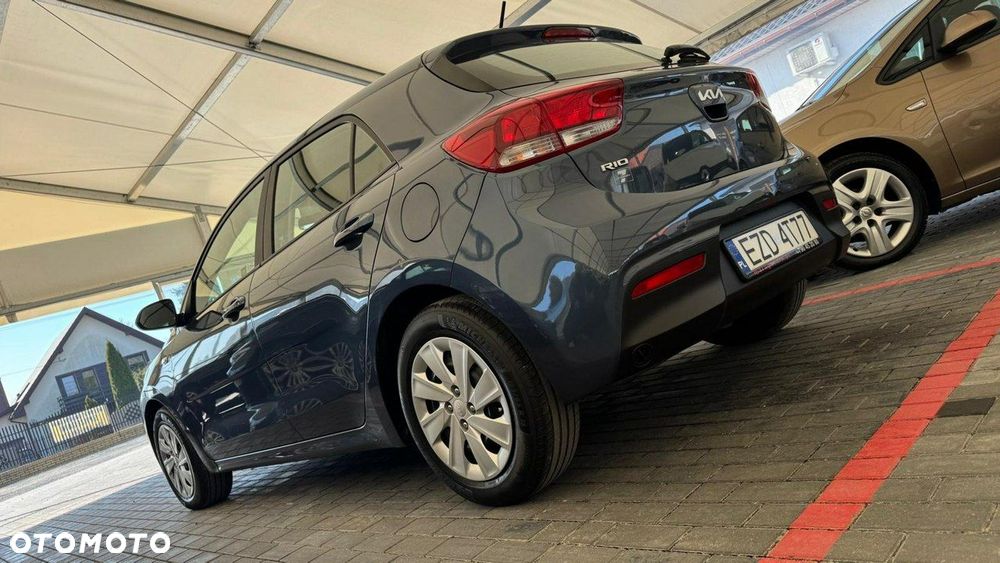 Kia Rio - 15