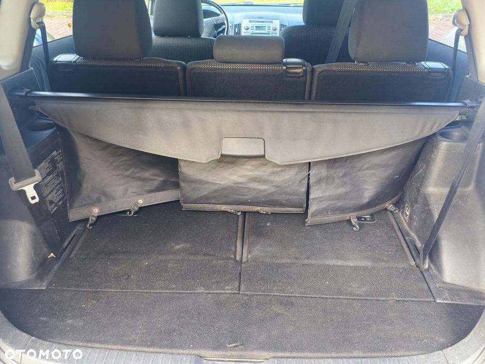 Toyota Corolla Verso - 10