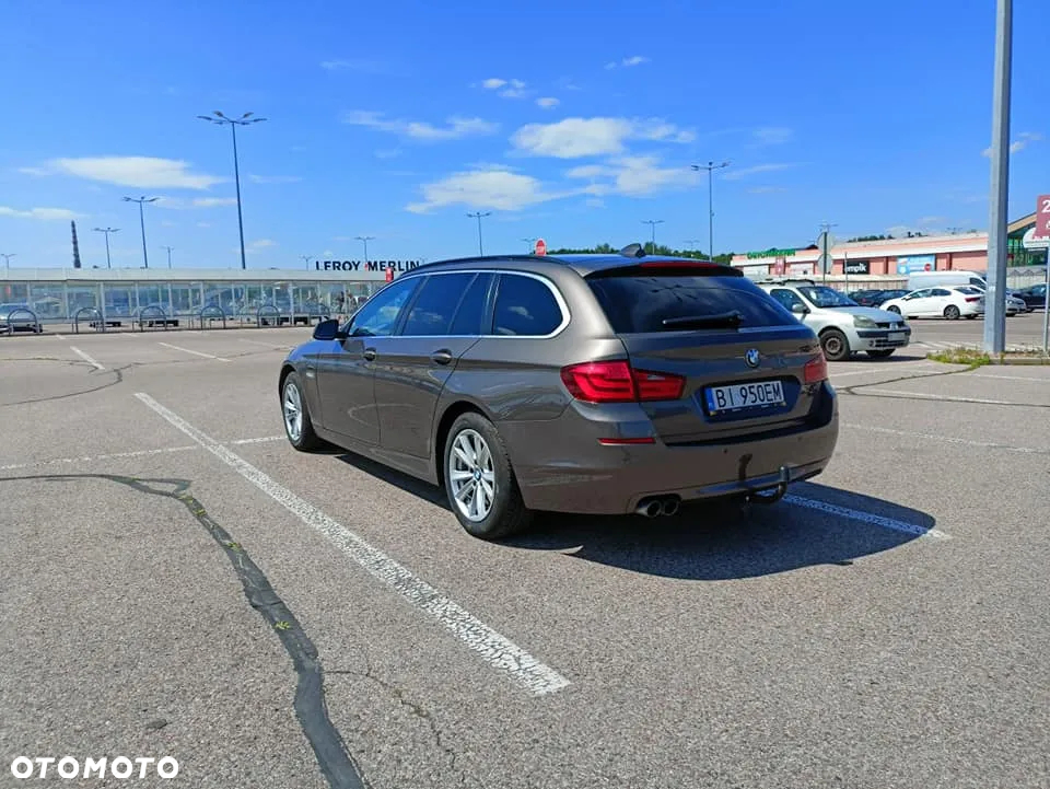 BMW Seria 5 520d Touring - 8