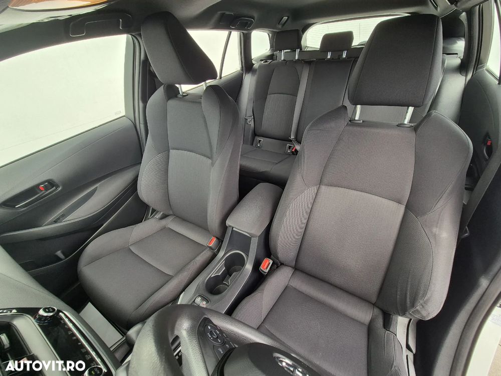 Toyota Corolla 1.8 HSD Active - 10