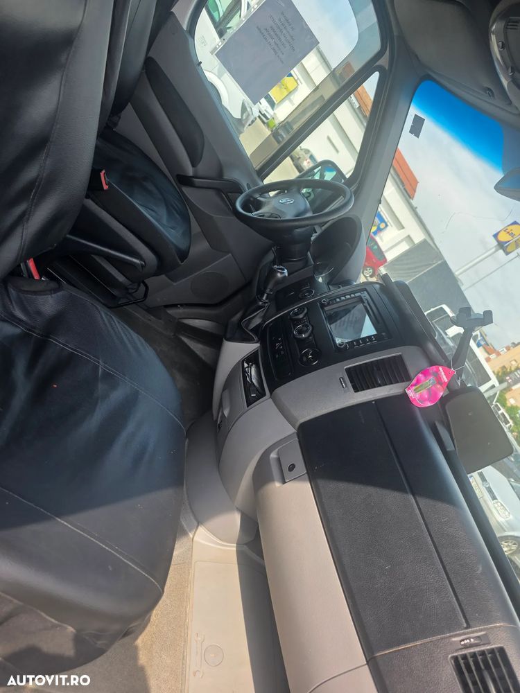 Volkswagen Crafter - 12