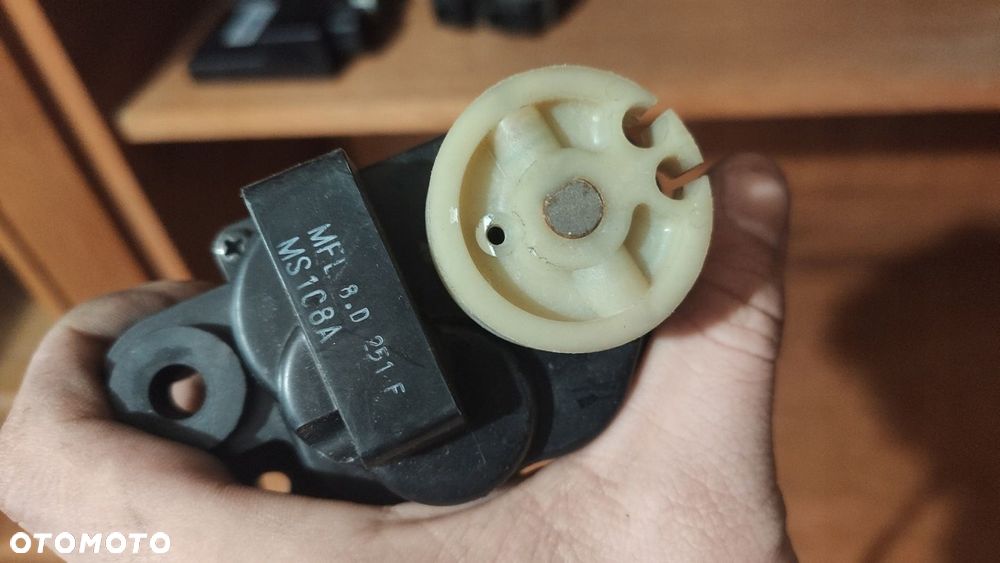 EU SILNICZEK WYDECHU EXUP HONDA CBR 1000 RR SC59 - 2