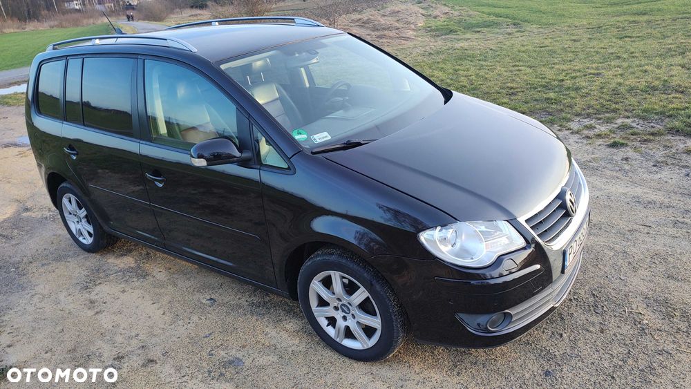 Volkswagen Touran - 8