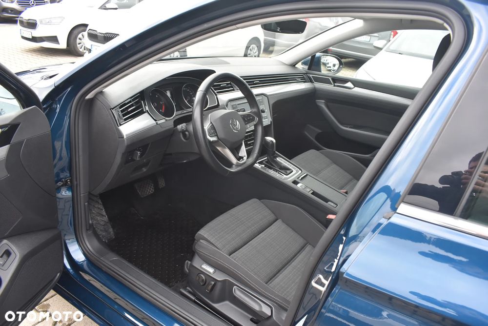 Volkswagen Passat 2.0 TDI EVO Business DSG - 9
