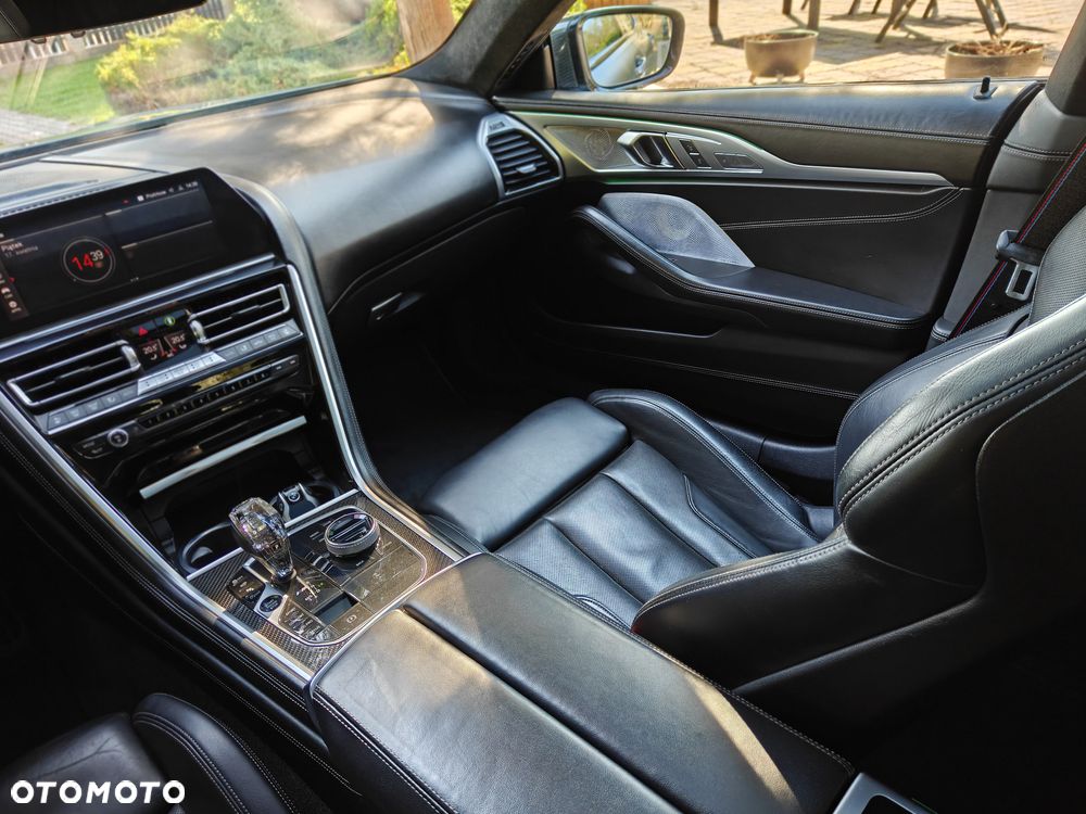 BMW Seria 8 - 8