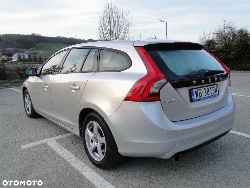 Volvo V60 D3 Summum - 4