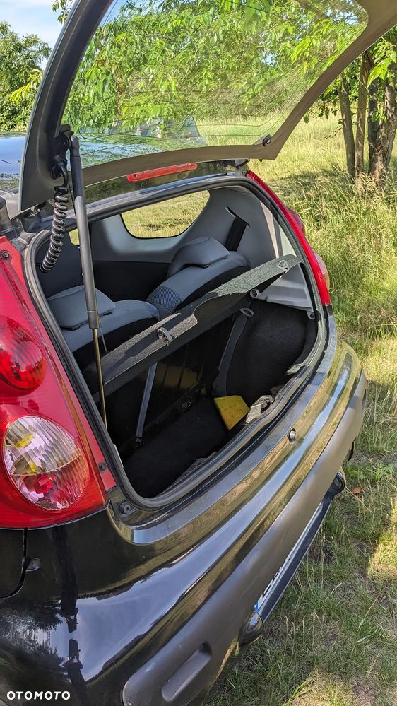 Peugeot 107 1.0 Happy - 12