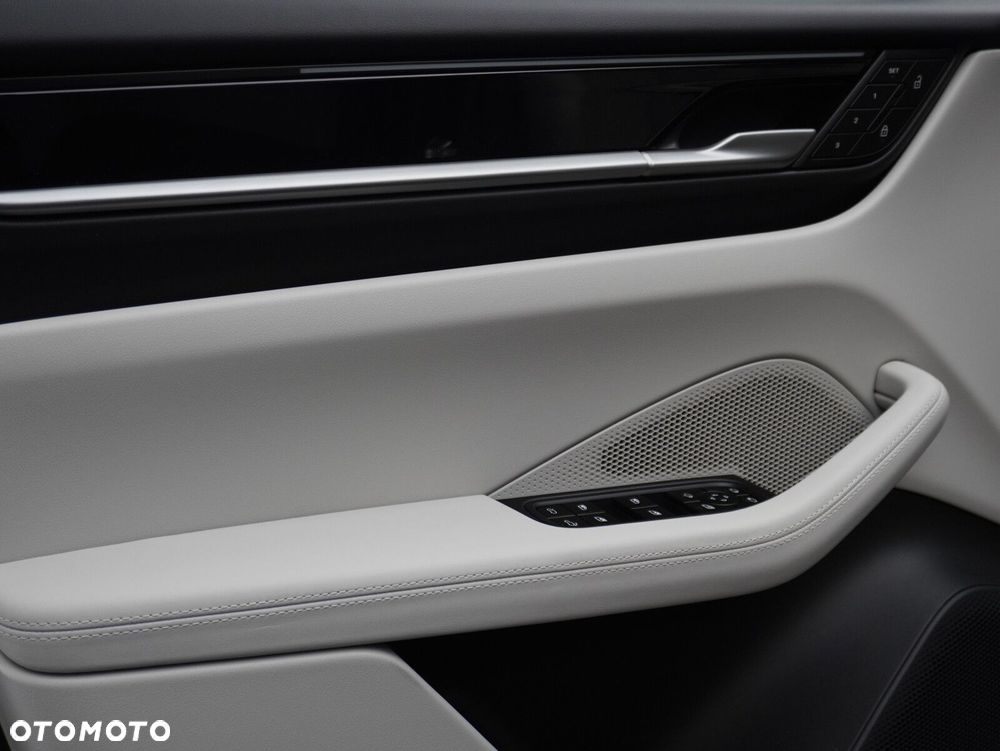 Porsche Macan 4 100kWh - 23