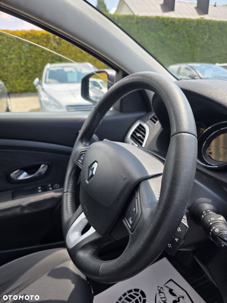 Renault Megane 1.9 dCi Privilege - 23