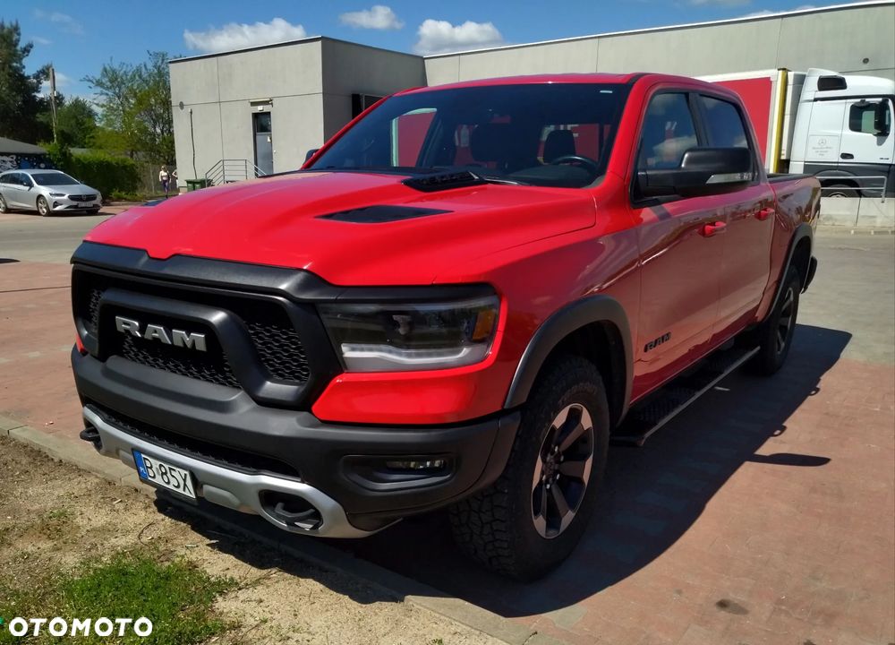 Dodge RAM - 1