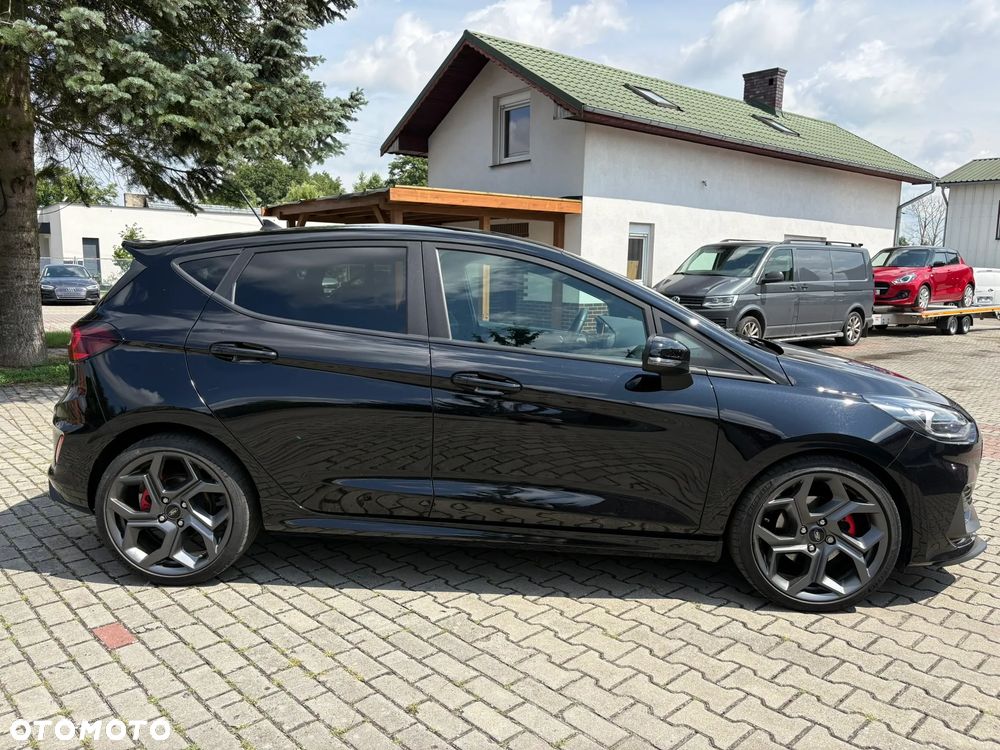 Ford Fiesta - 10