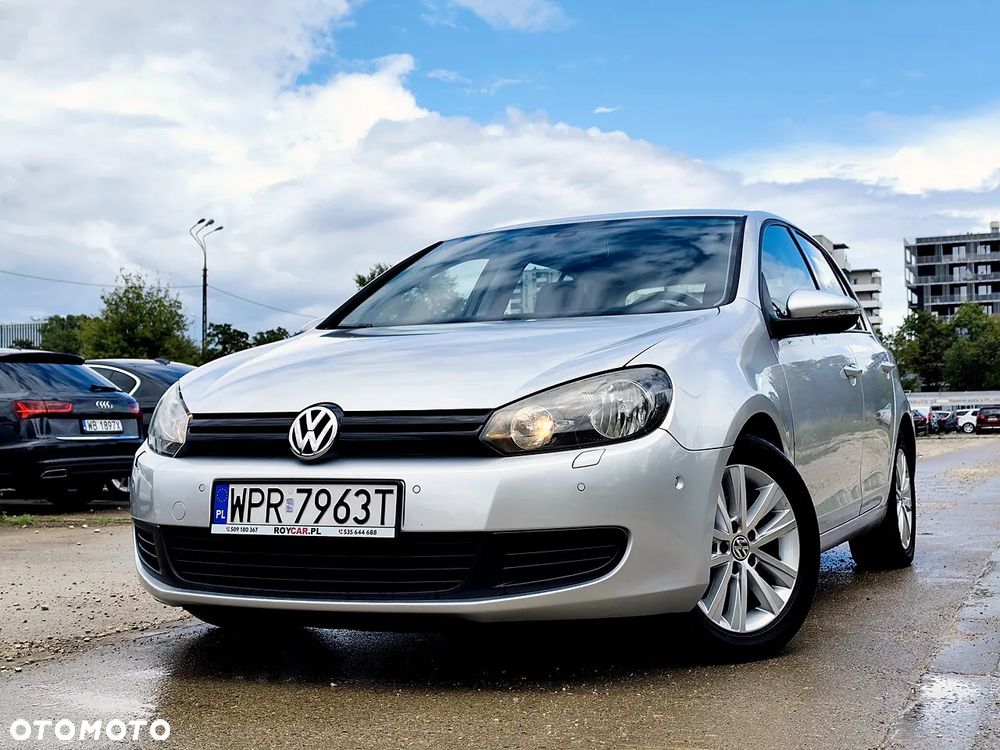 Volkswagen Golf - 1