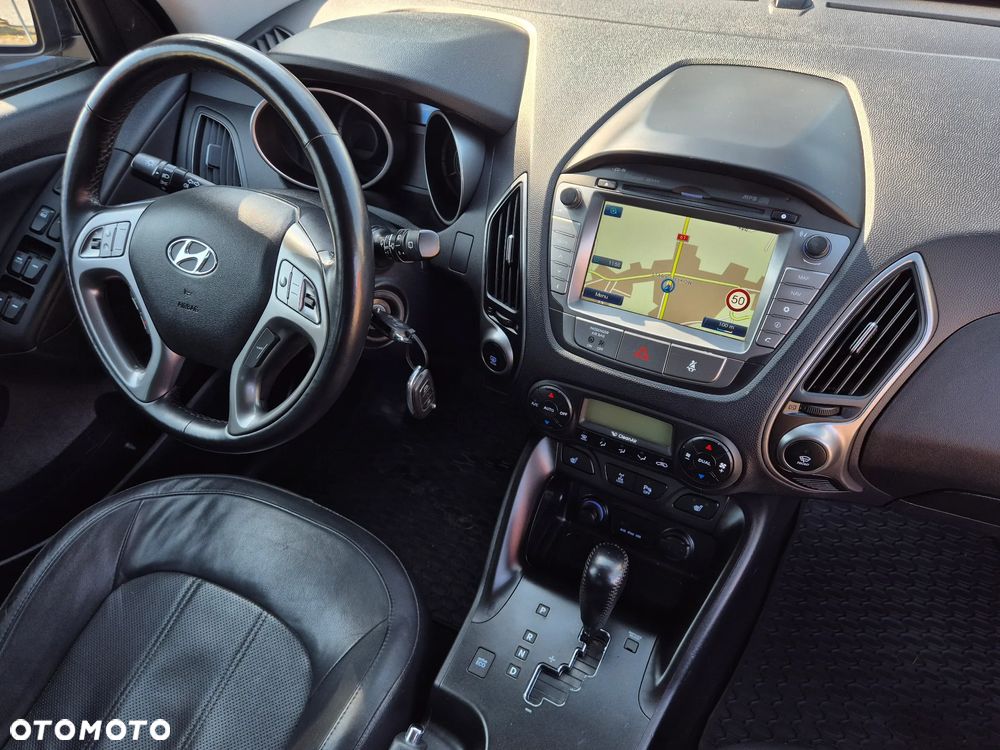 Hyundai ix35 2.0 CRDi 4WD Automatik Premium - 24