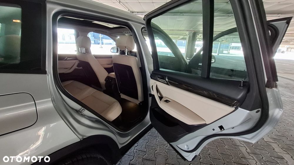 BMW X3 28i xDrive - 12