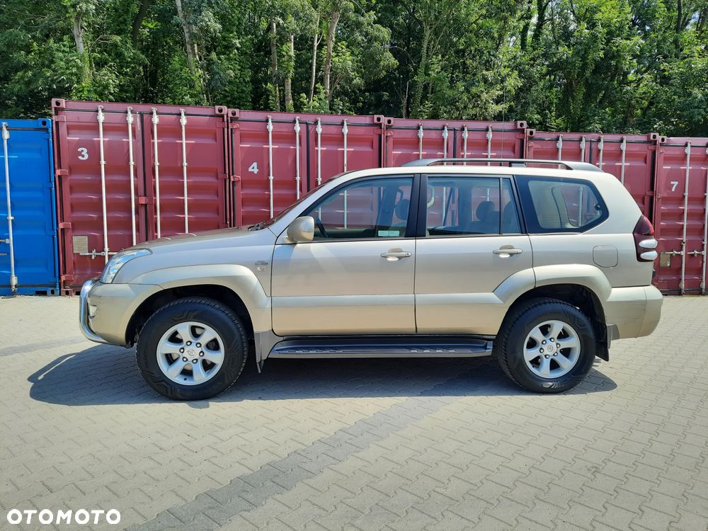 Toyota Land Cruiser - 2
