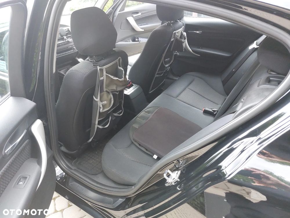 BMW Seria 1 116i - 13