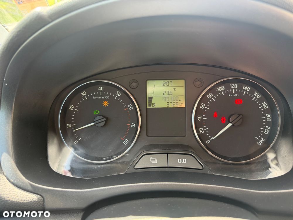 Skoda Roomster 1.2 TSI Style PLUS EDITION - 31