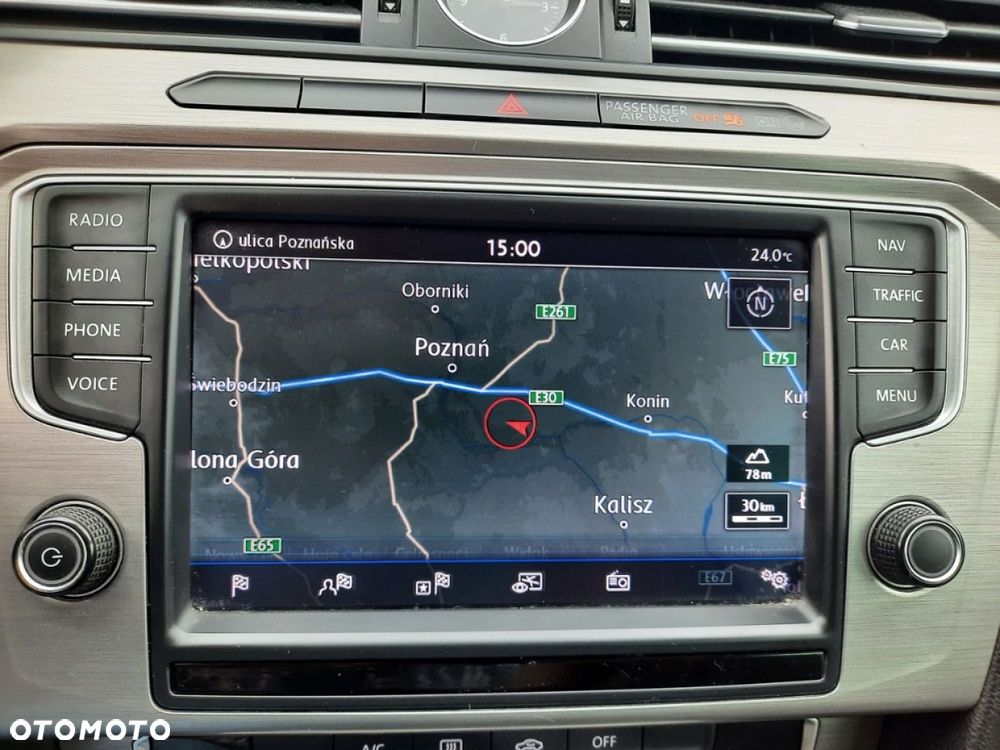Volkswagen Passat - 31