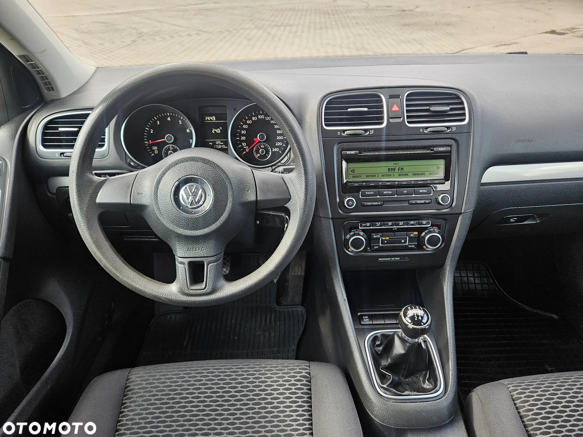 Volkswagen Golf 1.6 Comfortline - 12