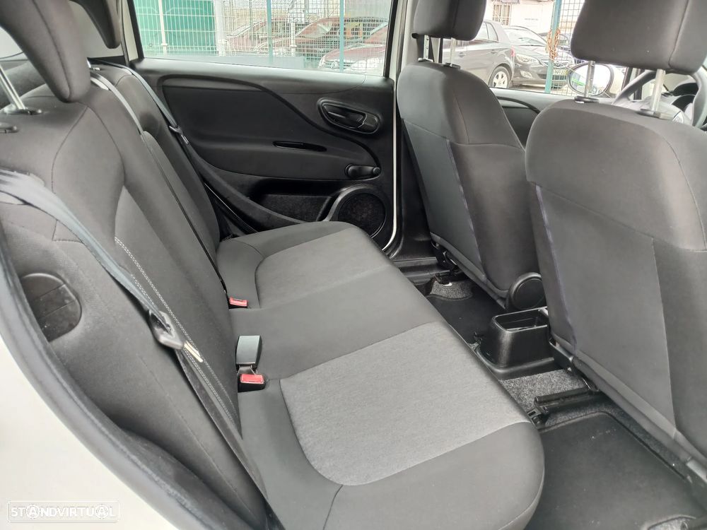 Fiat Punto 1.3 M-Jet Easy S&S - 19