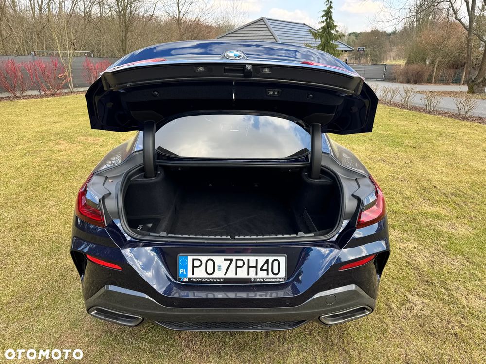 BMW Seria 8 - 22