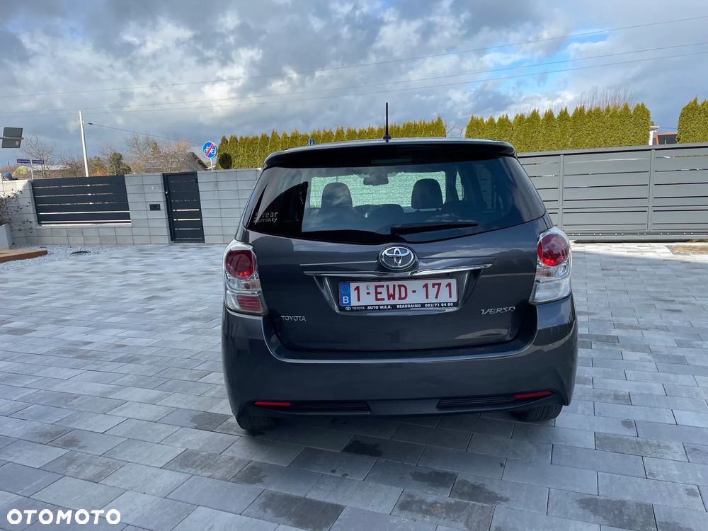 Toyota Verso 1.6 D-4D Prestige - 6