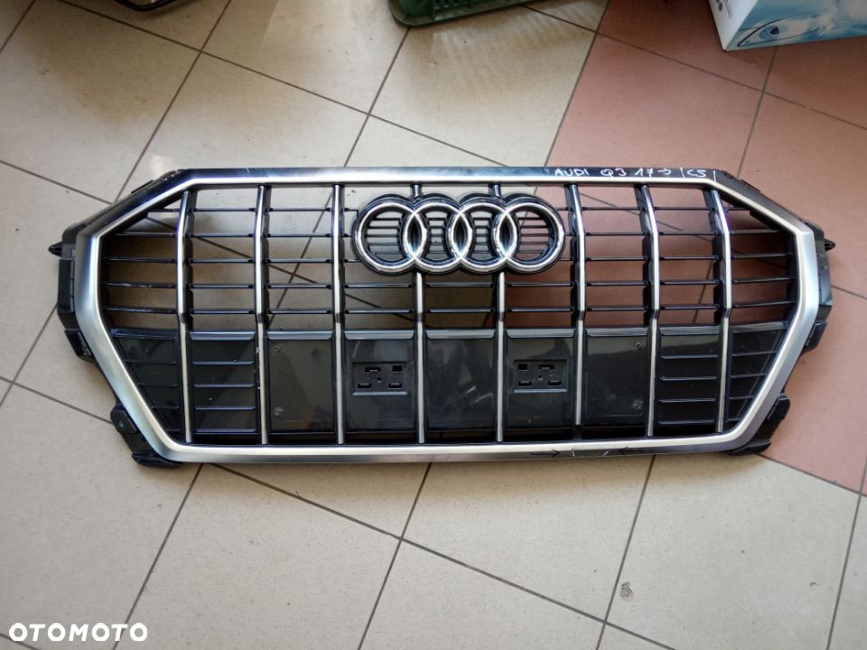 Audi Q3 17- atrapa grill zderzaka - 1