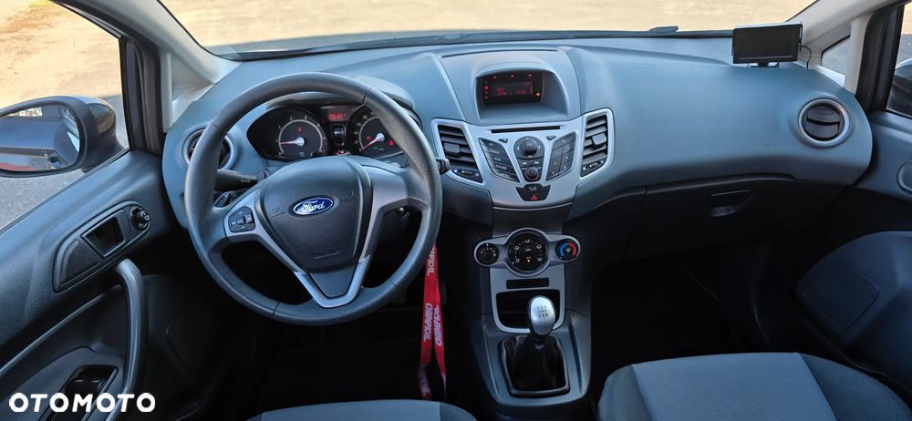 Ford Fiesta 1.25 Celebration - 10