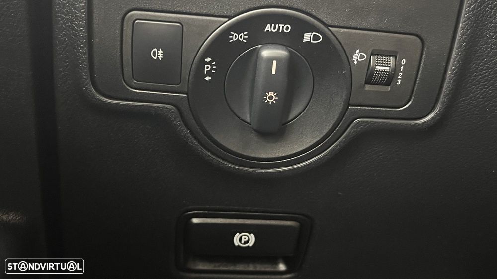 Mercedes-Benz Vito Extra-Longa Aut. SHUTTLE - 42