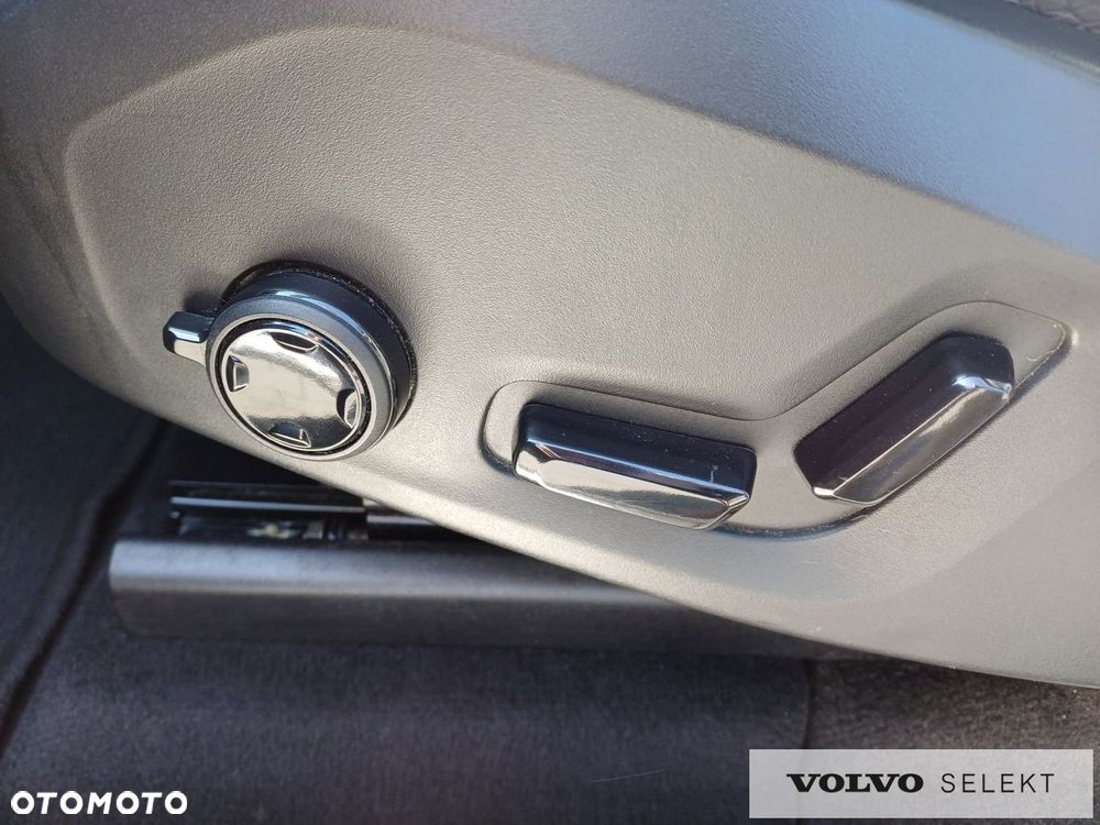 Volvo XC 60 - 22