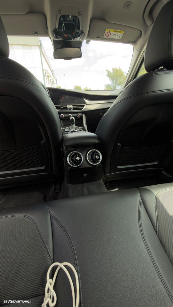 Alfa Romeo Giulia 2.2 D Sprint AT8 - 25