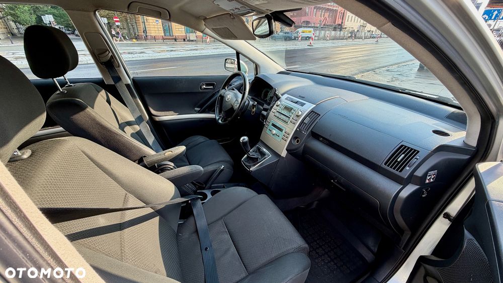Toyota Corolla Verso 1.6 - 16