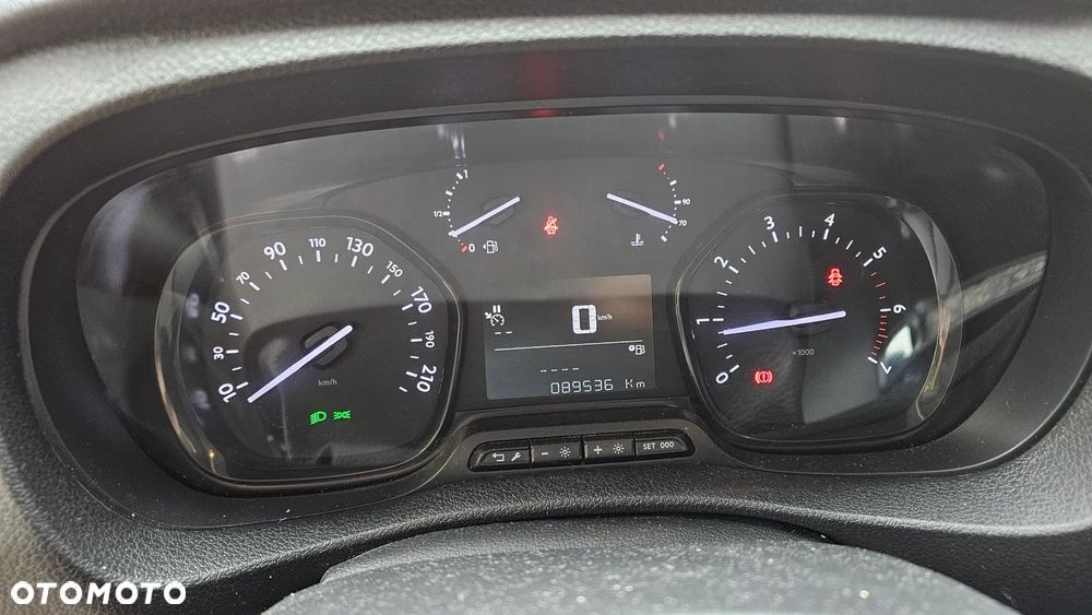 Opel Vivaro - 2