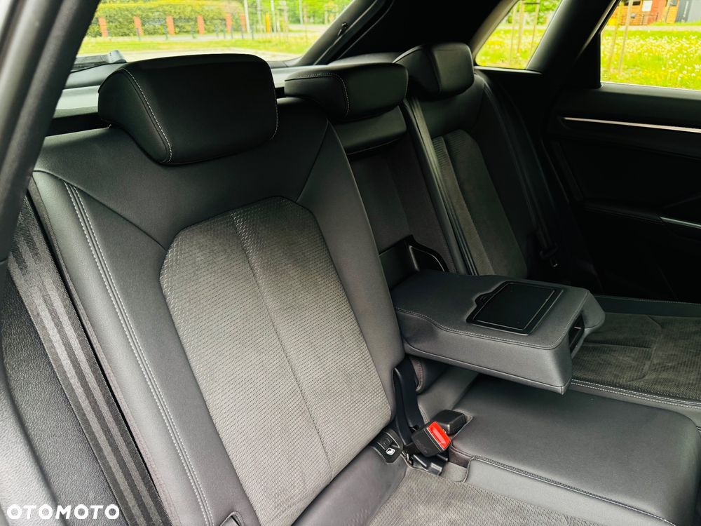 Audi Q3 35 TDI S tronic S line - 39