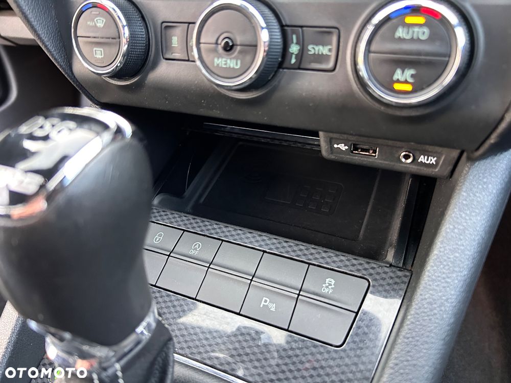 Skoda Octavia 2.0 TDI RS DSG - 21