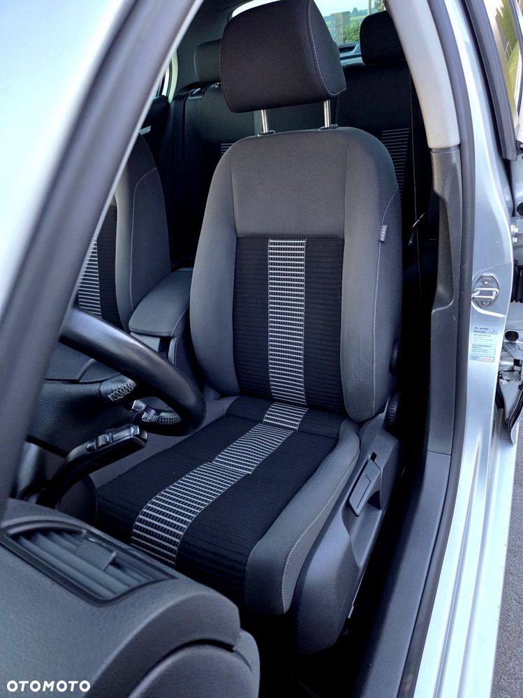 Volkswagen Golf - 16