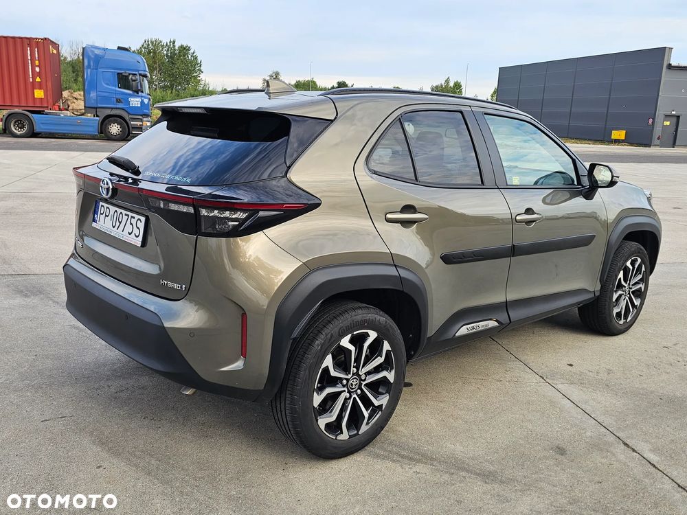 Toyota Yaris Cross Hybrid 1.5 Comfort 4x4 - 12