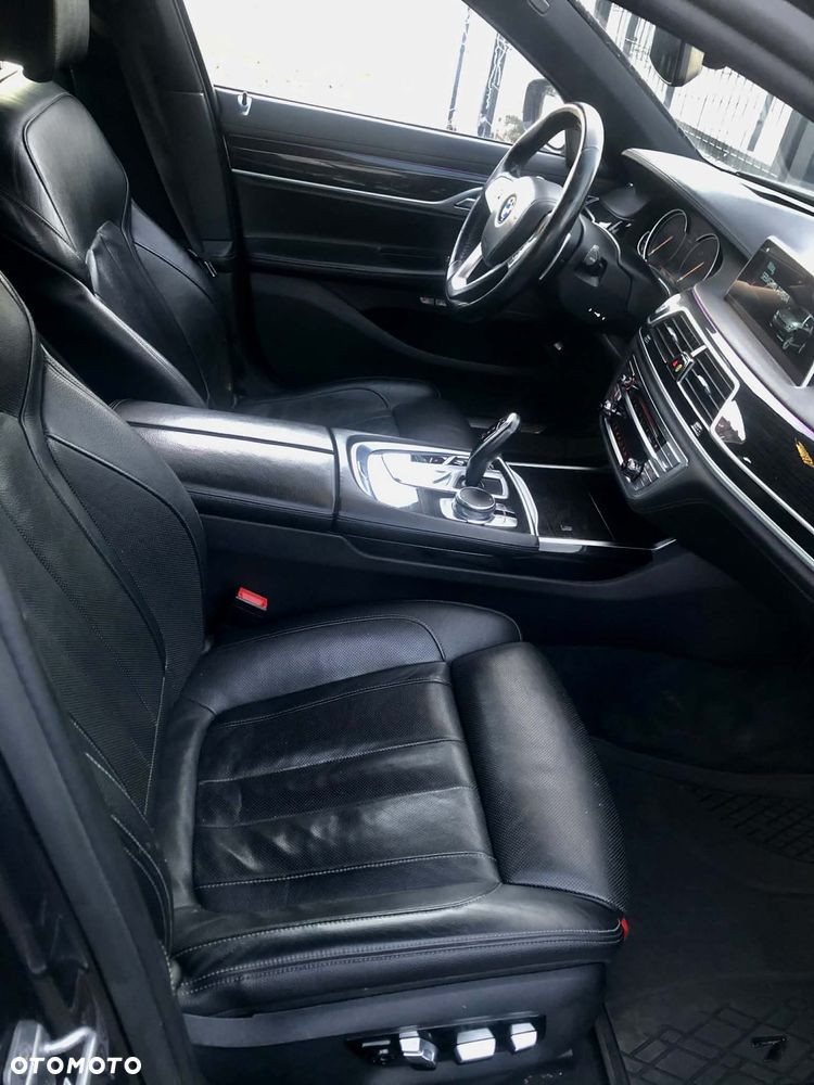 BMW Seria 7 740d xDrive - 17