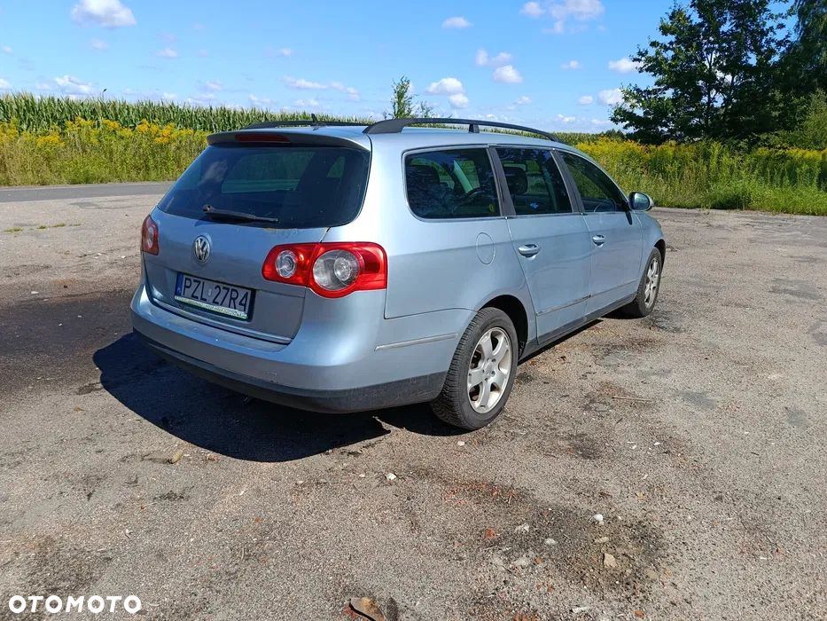 Volkswagen Passat 2.0 TDI Comfortline - 3